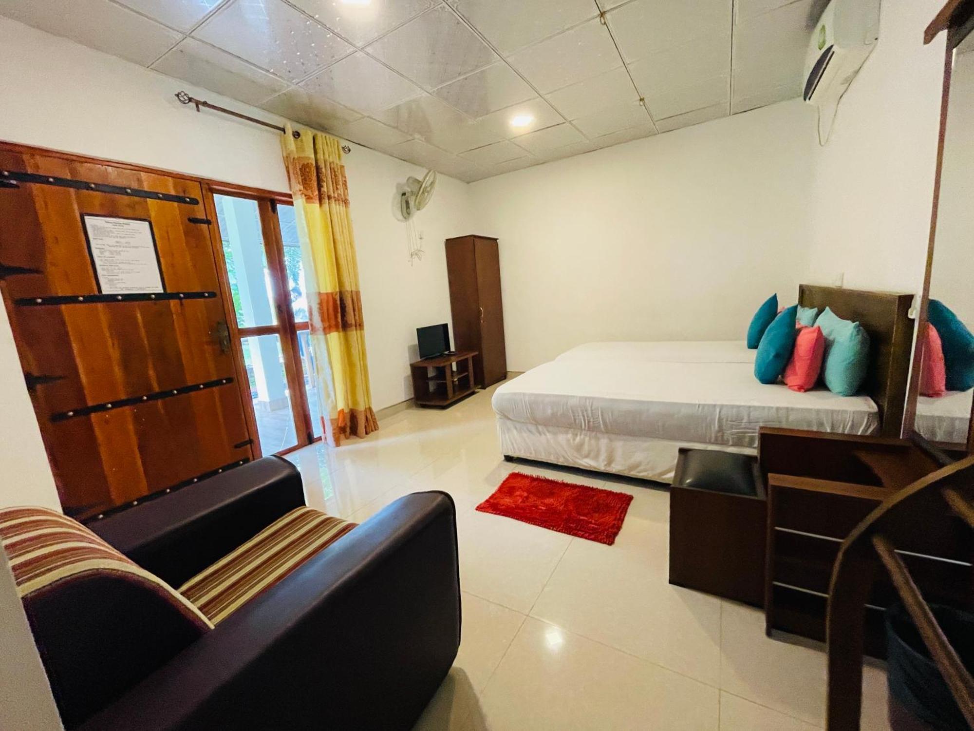 Tishan Holiday Resort Polonnaruwa Habitación foto