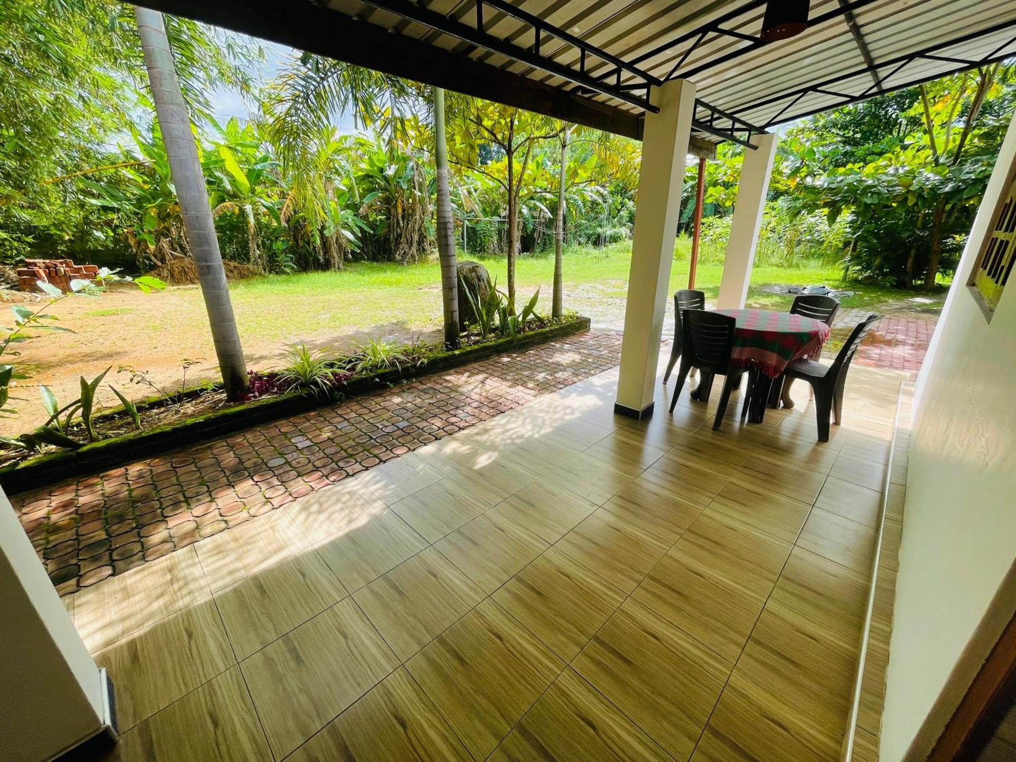 Tishan Holiday Resort Polonnaruwa Habitación foto